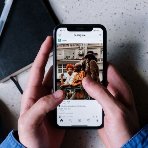Outsourcing Social Media