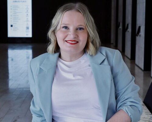 Bek Drayton, founder of BeKonstructive Marketing and SEO and AI Search Visibility Strategist